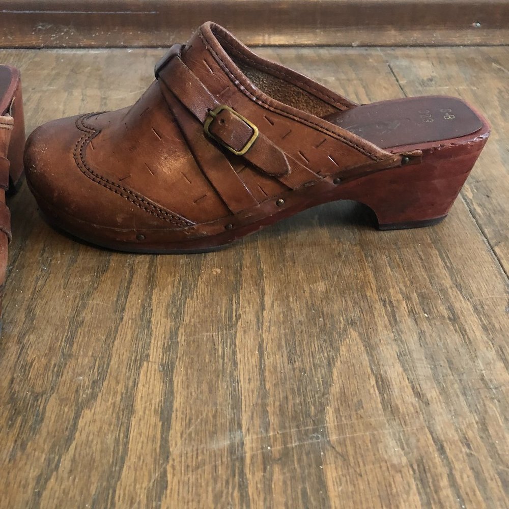 Clogs - Picture 3 of 4